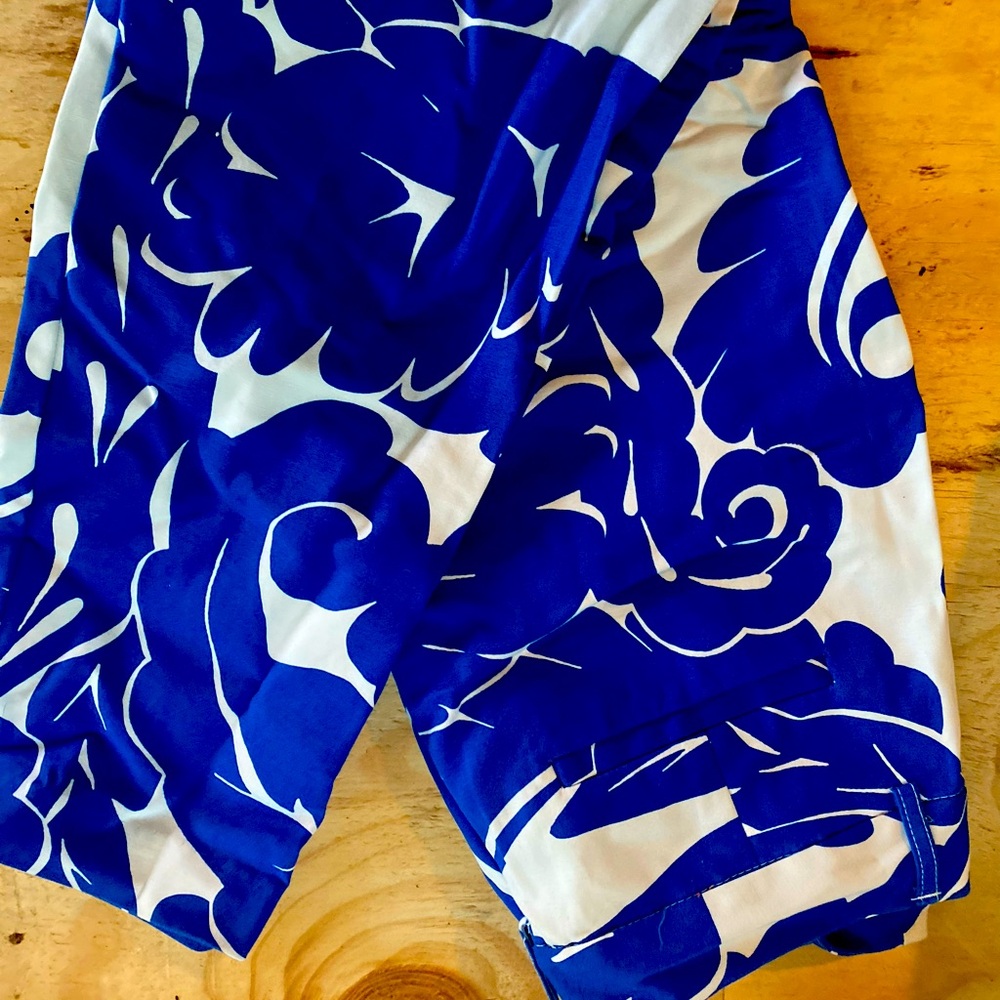 Liz Claiborne cropped pants- size 8 beautiful summer patterns.